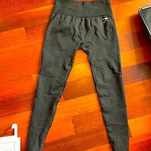 Black full length gym shark leggings